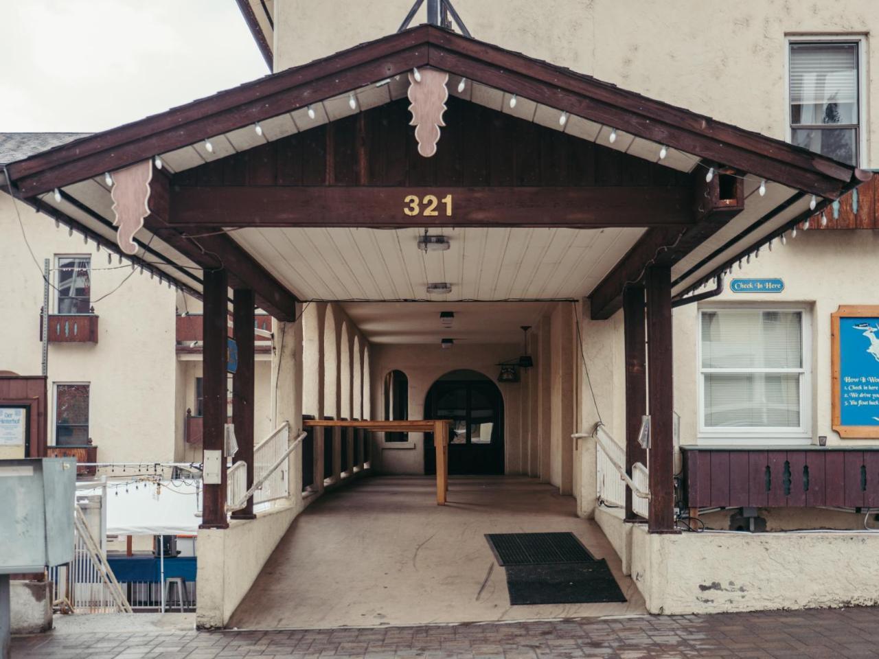 Adventure Inn Leavenworth Exterior photo